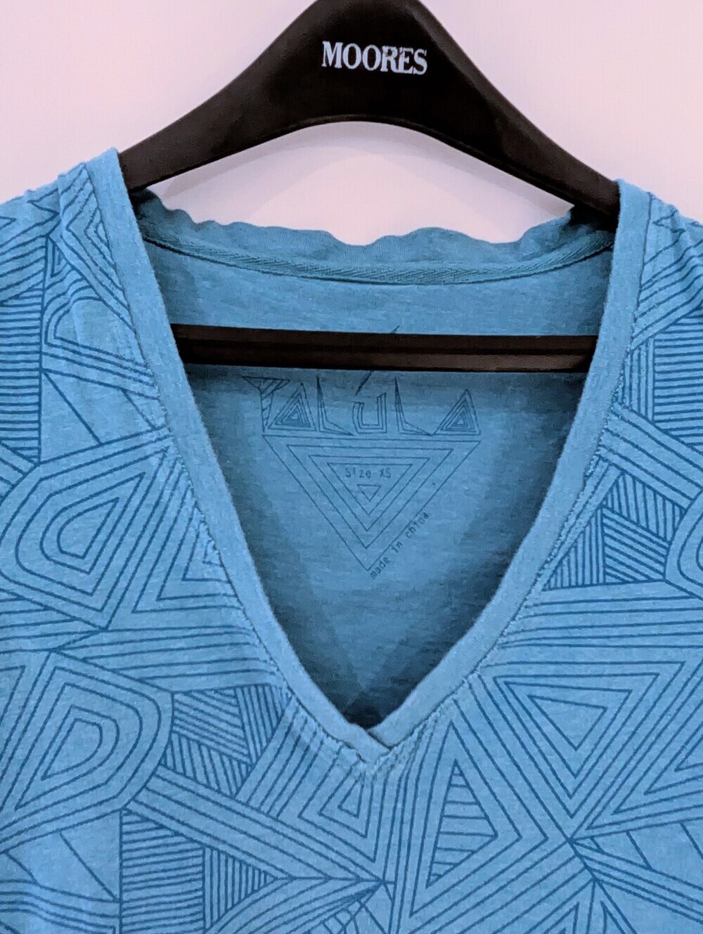 Y2K Talula Blue Geometric V-Neck Tank By Aritzia - Picture 3 of 7